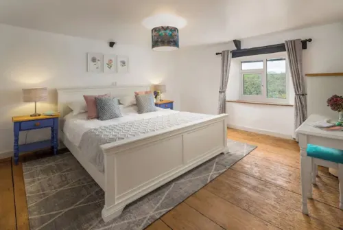 Country Cottage with Hot Tub - Perfect Cornish Escape