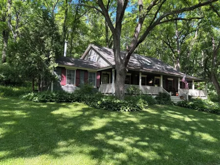 Close to Galena, close to perfect. Premier get away.  Three beautiful suites.