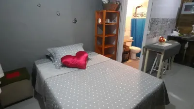 Rose's Little House Hotels in Mozambique Beach