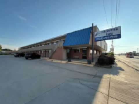 Frontier Inn Hotels in Great Bend