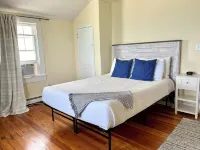 Oceanside - 4 Bedroom Family-Friendly Oceanfront Home