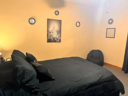 Luxury Mansion Experience – A Retreat of Elegance & Comfort in McDonough, GA