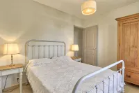 Villa with pool and garden 페하쥬 공원 주변 호텔