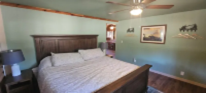 Secluded Luxurious 2‑ Cabin w/WiFi Near Williams, AZ on 18 Acres of Pines