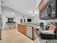 Charming 3-bedroom Pet Friendly house in tranquil Riverview Hotels in Riverview