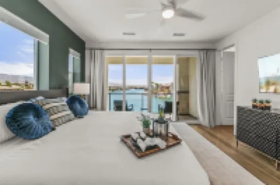 Infinity; Lakefront 5-Bedroom with Infinity Pool, Pet Friendly, & Fun Filled!