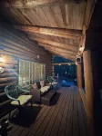 Snow Mountain Lodge- 6 Miles from Mt Snow. Ski, Indoor Pool, Golf, Hike, Relax!