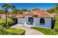 Modern 4 bedroom stay Oasis Villa with Turkish bath