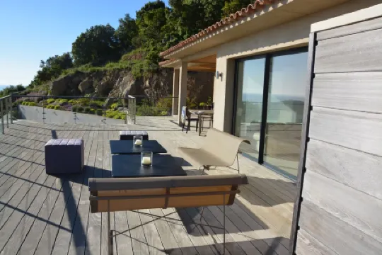 Villa with breathtaking views of Pinarello bay and beach