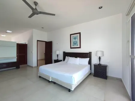 Hermosa Casa Junto al Mar Отели в г. Челем