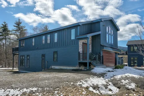 Luxurious Newly Built 4-bedroom house in charming Bartlett/North Conway Area