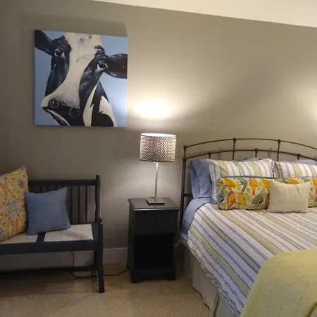 Mad River Valley Condo with Gourmet Kitchen, 2 Bedrooms, comfortably sleeps 6