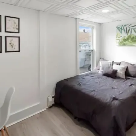 Bright 2BR by Boston Waterfront