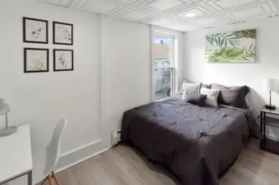 Bright 2BR by Boston Waterfront Hoteller i East Boston