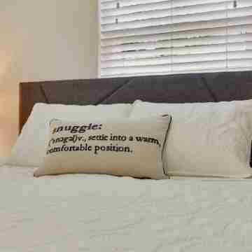 New! Tampa’s Cozy Home! Ideal Tampa Location and Amenities! Rooms