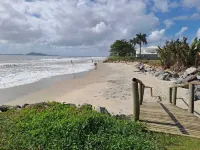 Casa Enelzi 2 Suites + 2 Quartos, 3 WCs 80 m da Praia. Garagem, Gourmet. 10 pax Hotels in Itapoa