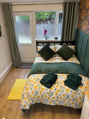 Cosy Annexe Near Park & Town Hotels in 