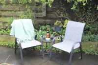 Self contained apartment in idyllic English village. Quiet and peaceful.