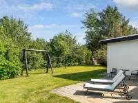 "Rebecca" - 1.5km from the Sea Hotels in Hals