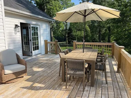 Charming 4-bedroom House on beautiful farm in Clear Brook with lovely views