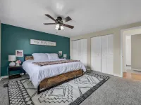 5 Bedroom, 3 King, sleeps 15 Near Skiing, hiking Hotels in Sandy