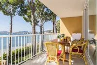 Beautiful apartment on the seafront Hotel a Port de Pollenca