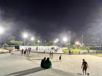 Facing the sea, spectacular view/foot in the sand