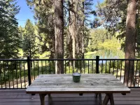 Breathtaking River Views and Expansive Deck - Charming Cabin Retreat