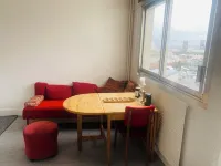 Pleasant Paris apartment Hôtels à : Le Kremlin-Bicêtre