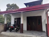 Nearest place to Royal Garden Hotel di Peradeniya