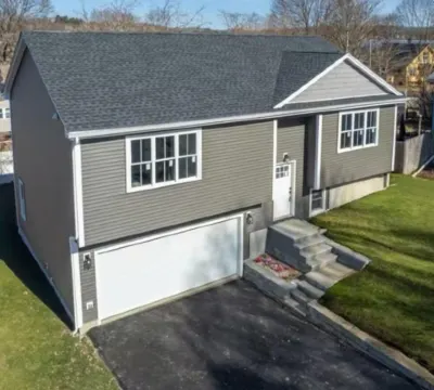 Brand new 3 bedroom house in welcoming Worcester with WiFi and AC