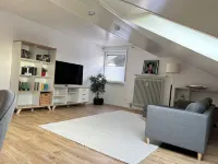 Cozy, quiet attic apartment (2nd floor) - 5 min. to public transport Hotels in Weinheim