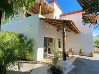 Casa Estrellas - private pool, amazing roof top view, and walk to local beach