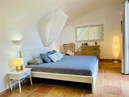 Luxury villa, private pool, fiber optic internet, sea view, courtyard, privacy Отели в г. Коста Кальма