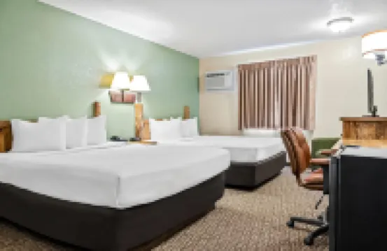 Econo Lodge, Downtown Custer Near Custer State Park and Mt Rushmore