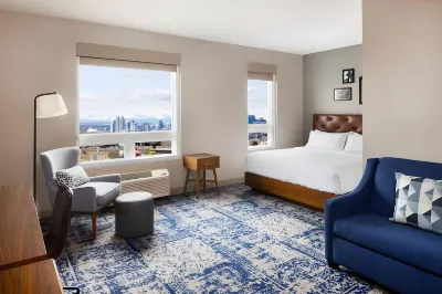 Four Points by Sheraton Calgary Airport Hotel in zona Central Memorial Park