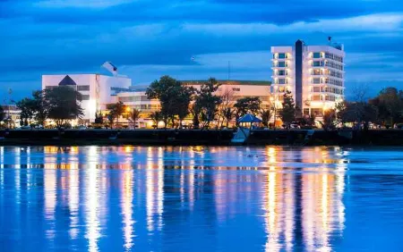 Viang Tak Riverside Hotel Отели в г. Так