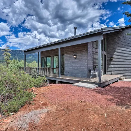 Fire Pit, Deck & Mtn Views: Upscale Pine Cabin!