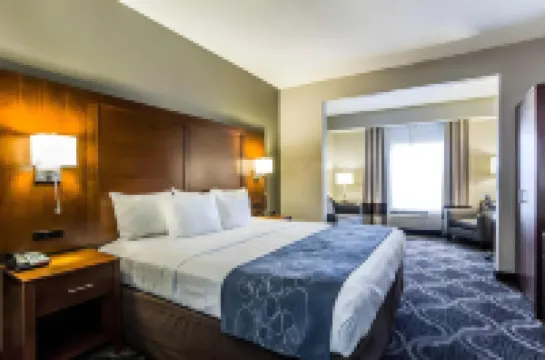 Comfort Suites Pineville - Ballantyne Area