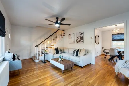 Queen City Twin 2 of Staunton VA Отели рядом с достопримечательностью «Университет Мэри Болдуин»