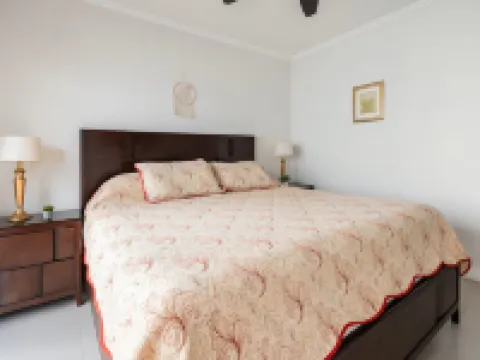 Beautiful Condo just steps from Avenida Escazu in an unbeatable location Hotels in San Rafael