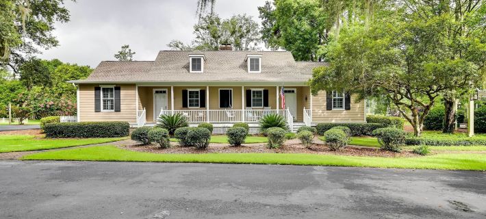 Charming Cottage Near Golf Courses & Marsh Walk! Hotéis em Georgetown County