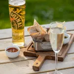 Three Tuns Hotels in Saint Martin-in-Meneage