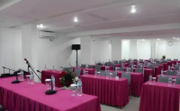 Hotel Lotus Cirebon Hotels in Kesambi