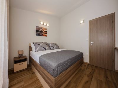 Coastal apartment in Sibenik-Brodarica