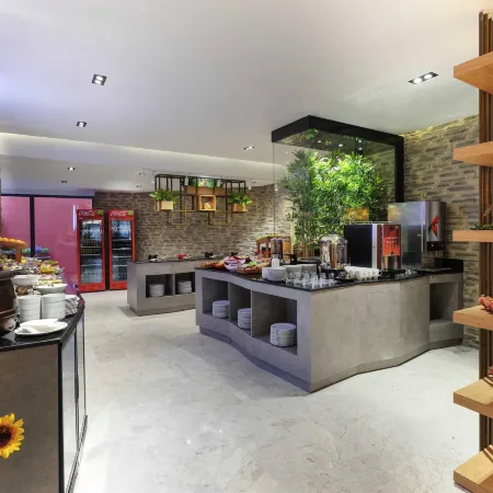 Ibis Styles Istanbul Atasehir Отели рядом с достопримечательностью «Аташехир»