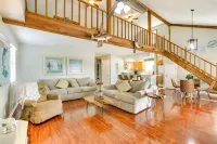 Bayou Bliss: Barataria Waterfront Getaway w/ Dock!