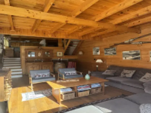 Cosy, Bright Apartment in Allos