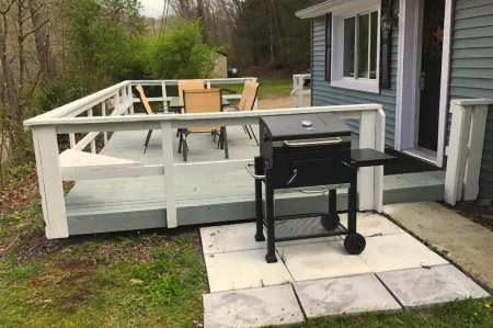 Rockhouse Cabin — Front Row View to Rock Formations