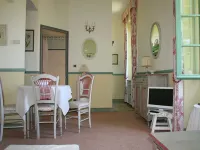 Romantic Château Stay Rhône